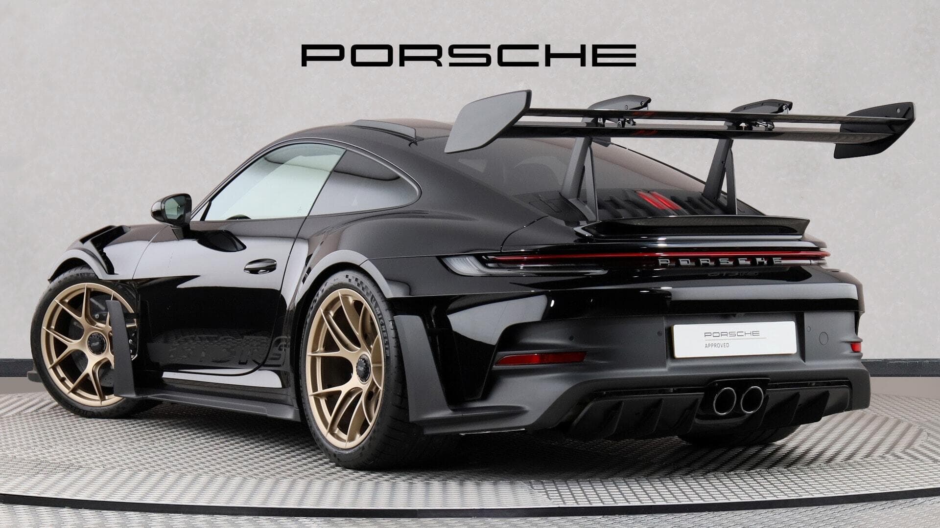 Porsche 911 — 4