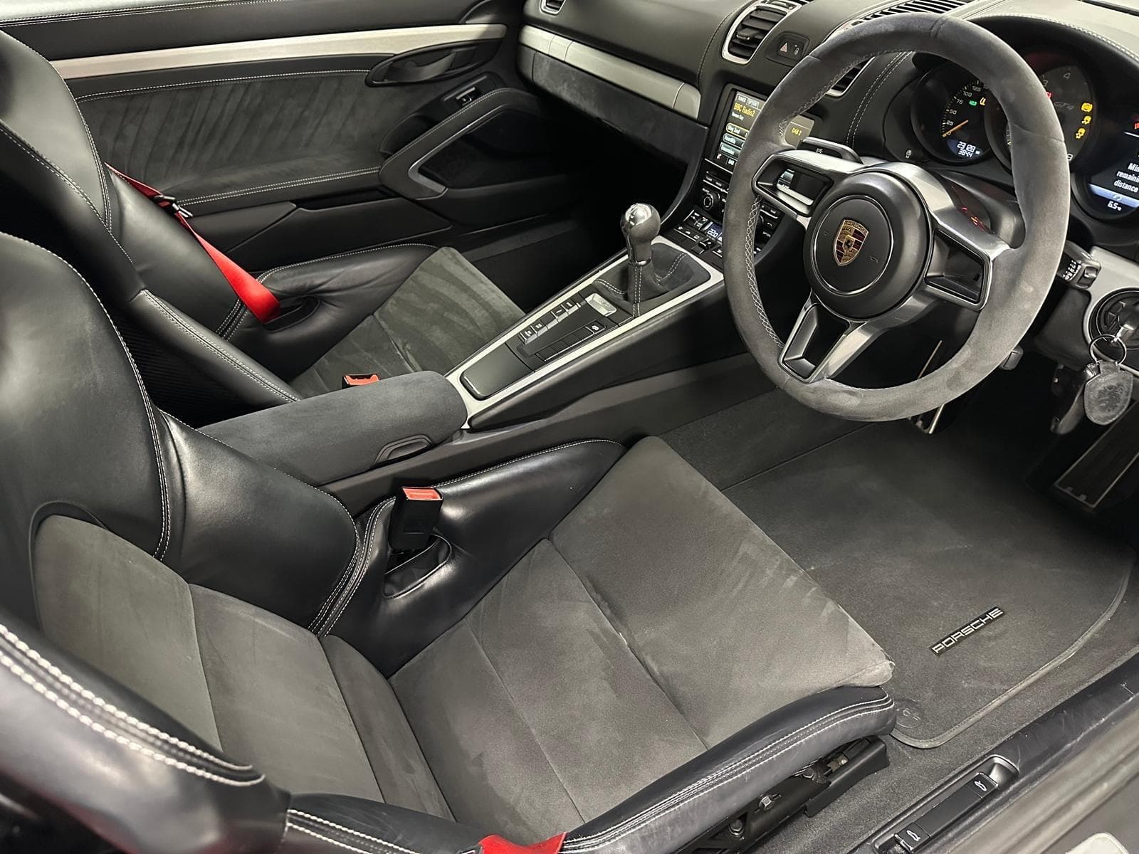 Porsche Cayman — 3