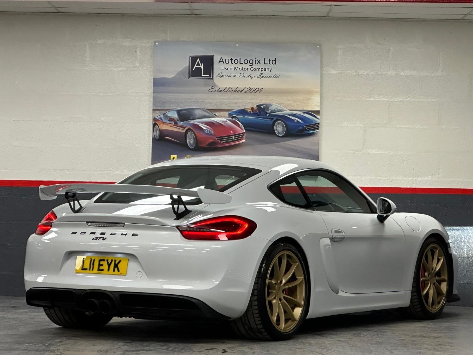 Porsche Cayman — 4