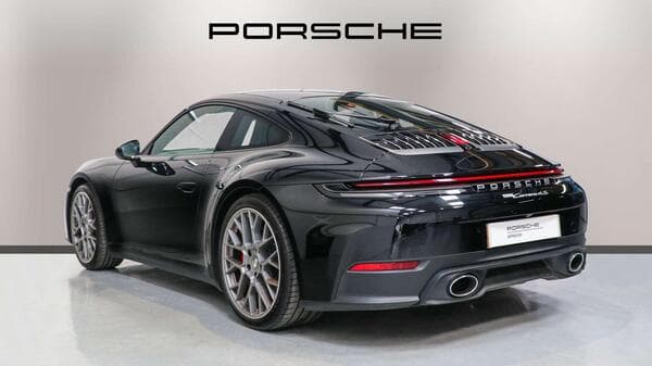 Porsche 911 — 4